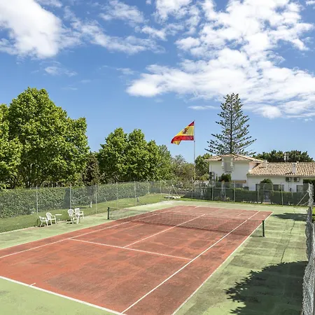Beautiful Just 200m From The Marbella